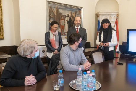 Az MCC külföldi vendégoktatói és kutatói a Városházán